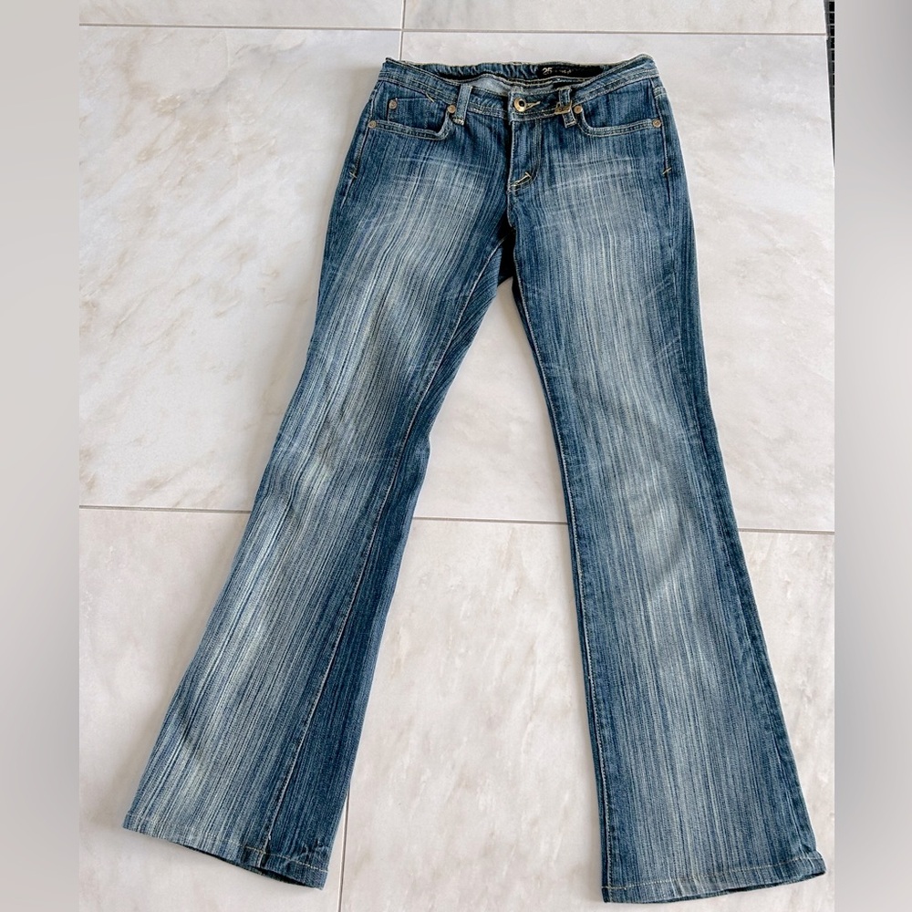 Boot cut jeans